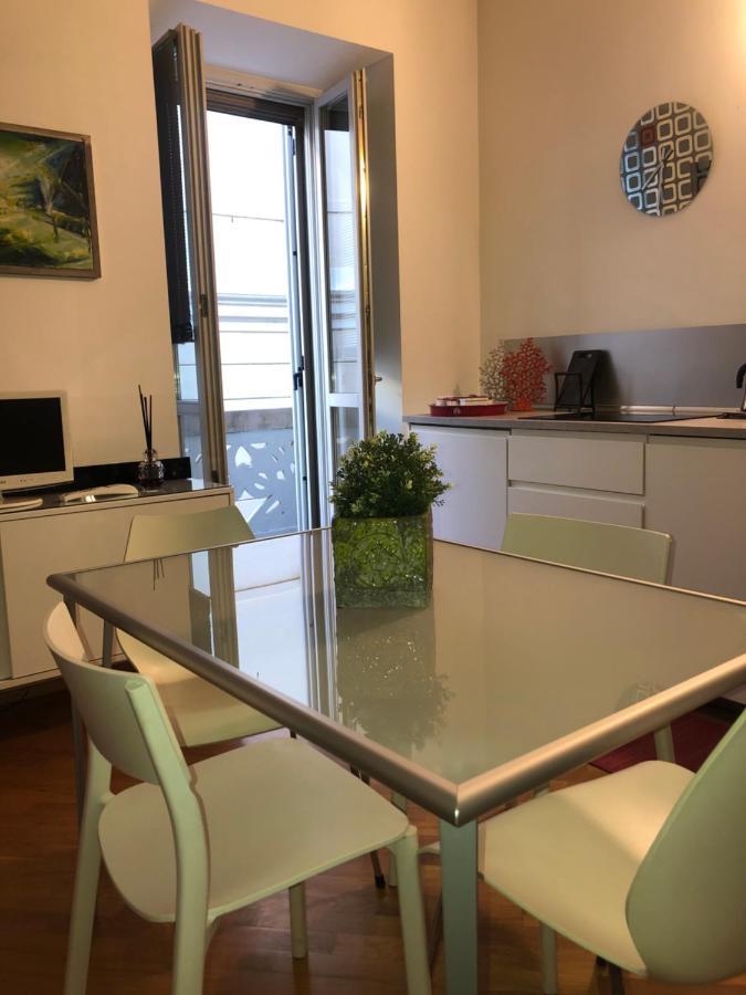 Emma Home Adiacente Alla Piazza Ducale Vigevano Exterior foto