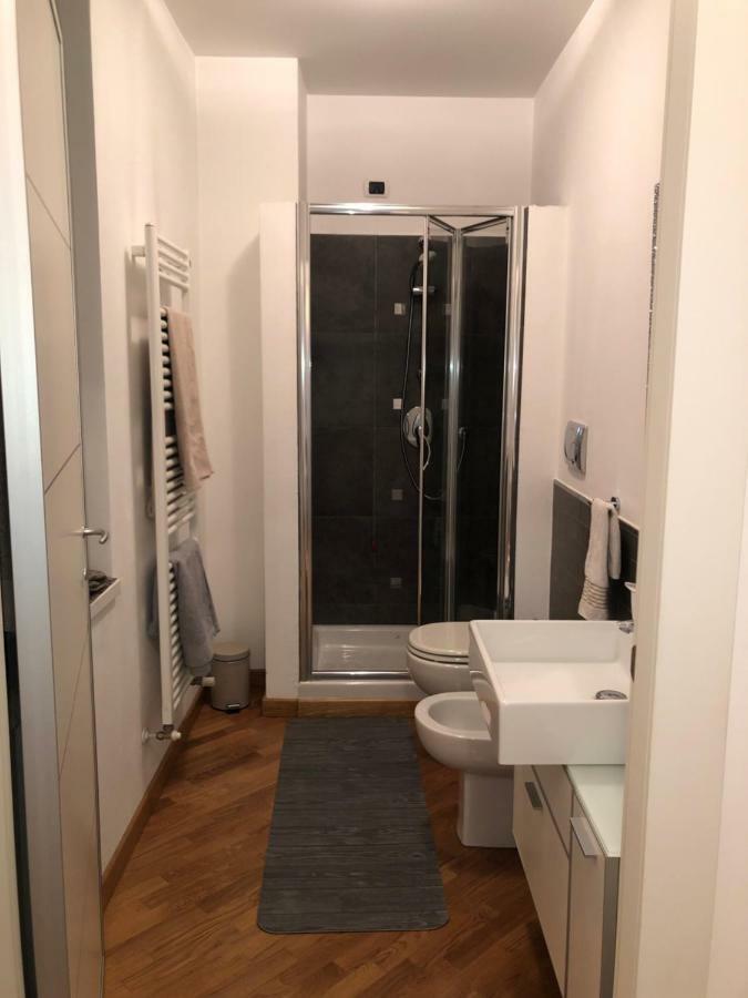 Emma Home Adiacente Alla Piazza Ducale Vigevano Exterior foto